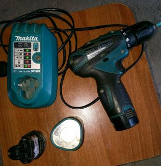 Шуруповерт Makita