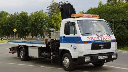 Эвакуатор в станице Ленинградской