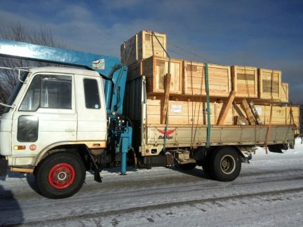 Грузовик с краном