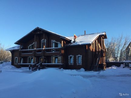 Чистка снега и льда с крыши