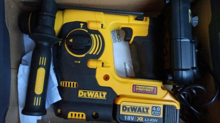 Перфоратор Dewalt Перфоратор Dewalt