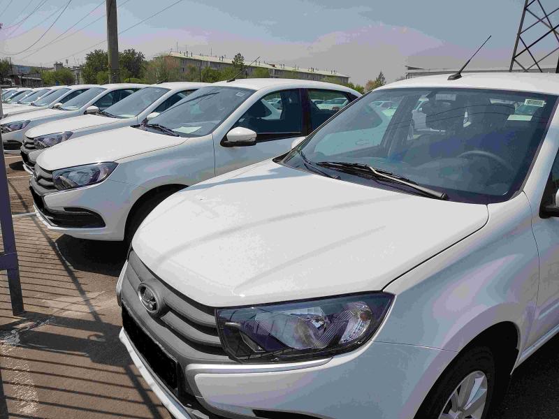 Аренда Lada Granta от 690 руб Аренда Lada Granta от 690 руб