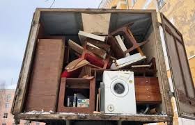 освобождает квартиру от хлама 