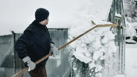 Уборка и вывоз снега