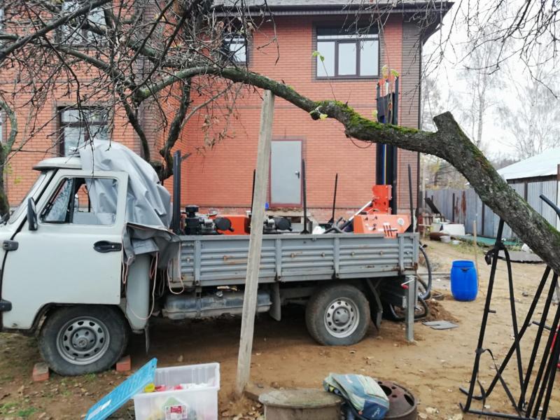 Бурение песчаных и абиссинских скважин