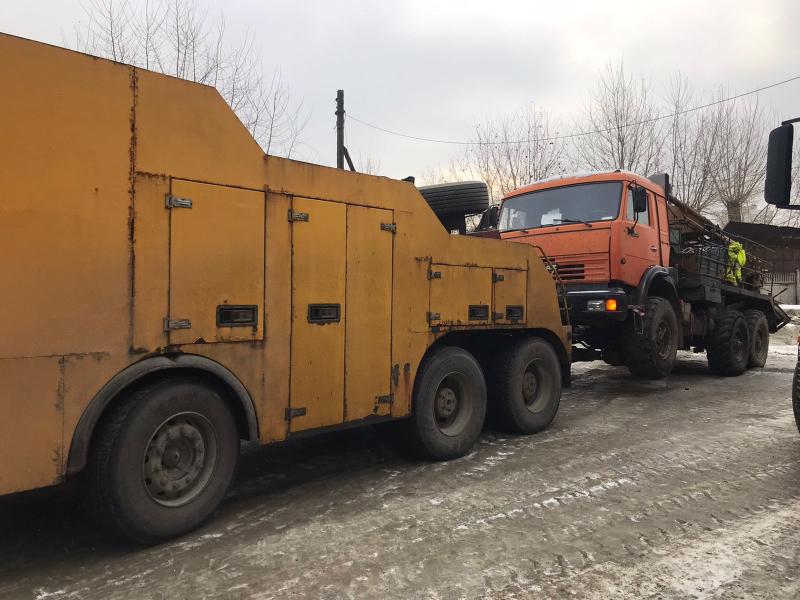 Грузовой эвакуатор. Грузовой автосервис