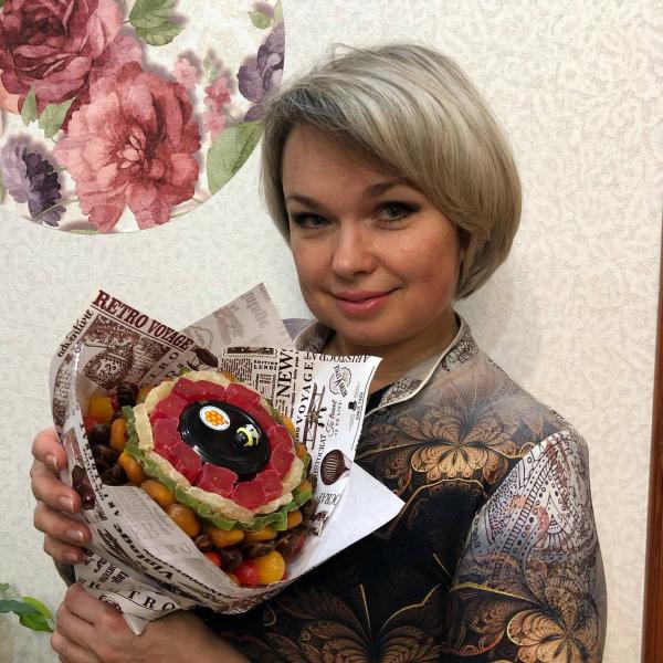 Татьяна Кулакова - ведущая(не Тамада) на свадьбу, юбилей. Татьяна Кулакова - ведущая(не Тамада) на свадьбу, юбилей.