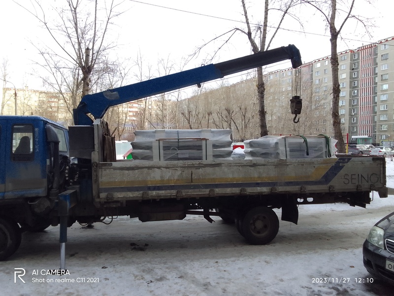 Услуги манипулятора. ISUZU (пяти тонник). Грузоподъемность стрелы 1,5 тонны, грузоподъемность стрелы на полном вылете 350 кг.