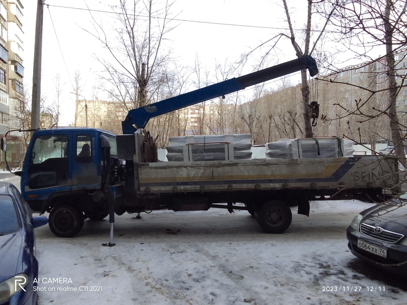 Услуги манипулятора. ISUZU (пяти тонник). Грузоподъемность стрелы 1,5 тонны, грузоподъемность стрелы на полном вылете 350 кг.