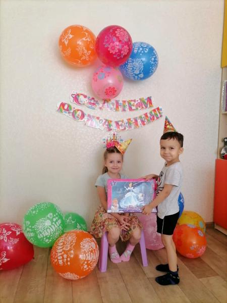 Няня-воспитатель, р-н Ленинский, пр.Геологоразведчиков