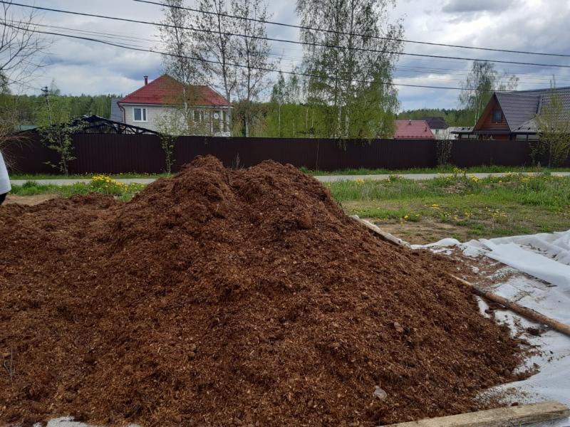 Полуперепревший коровий и конский навоз с доставкой