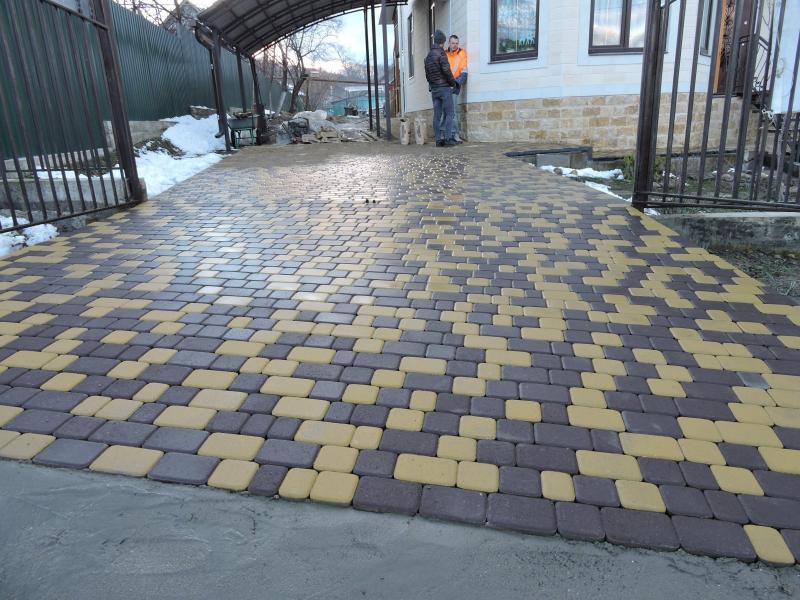 Укладка тротуарной плитки, брусчатки. Установка бортов.