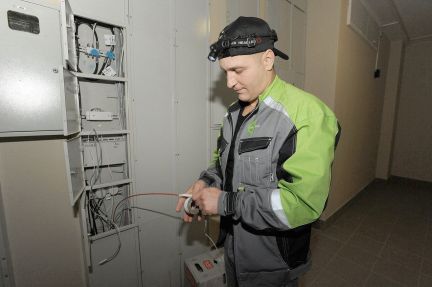 Установка светильников в офисе