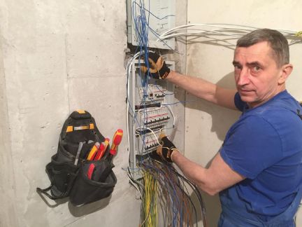 Электрик. Срочный выезд. Замена проводки
