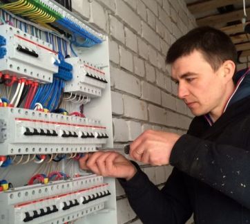 Электрик. Электромонтажные работы. Замена проводки Электрик. Электромонтажные работы. Замена проводки