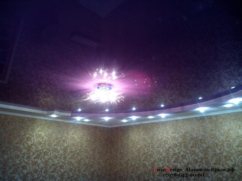 Глянцевые натяжные потолки LuxeDesign