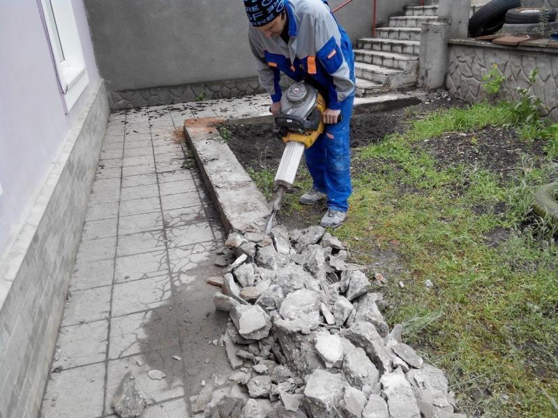 Демонтаж зданий, сараев, гаражей, полов, стен