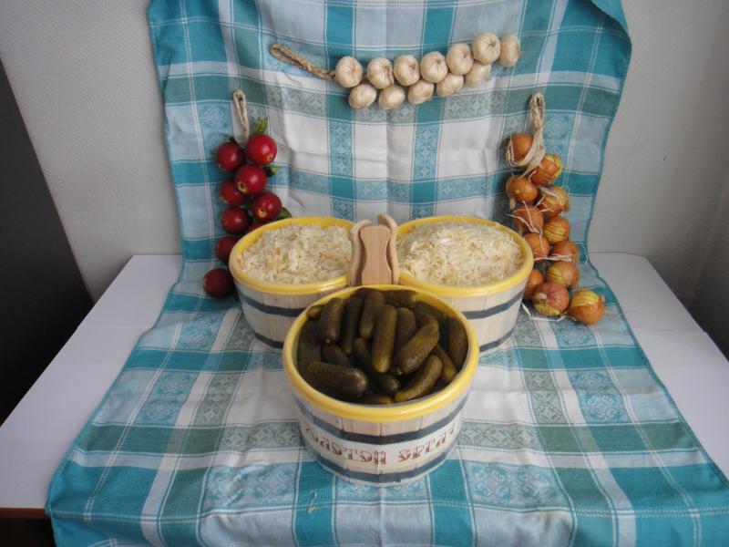 Огурцы солёные