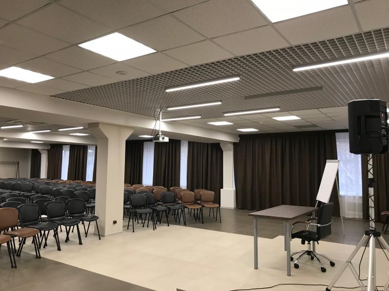 Почасовая аренда конференц-зала вместимостью до 150 человек