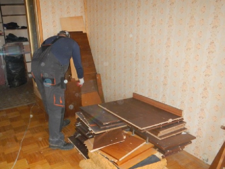 Вывоз старой мебели