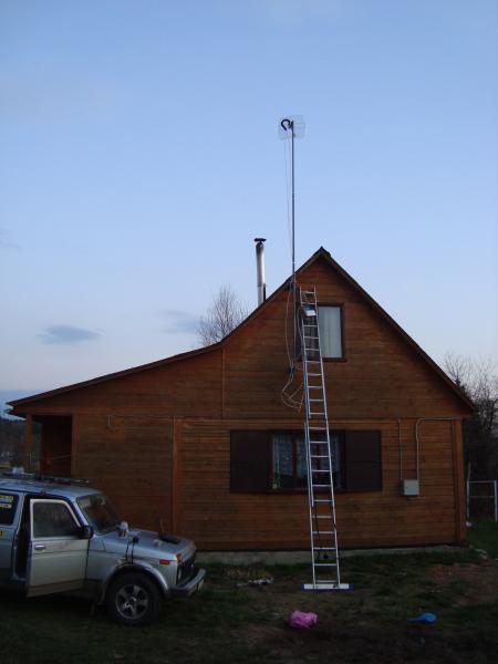 Интернет 4G. Параболик 21 дБ. Мачта от земли 9 метров. До базовой станции 10 км.